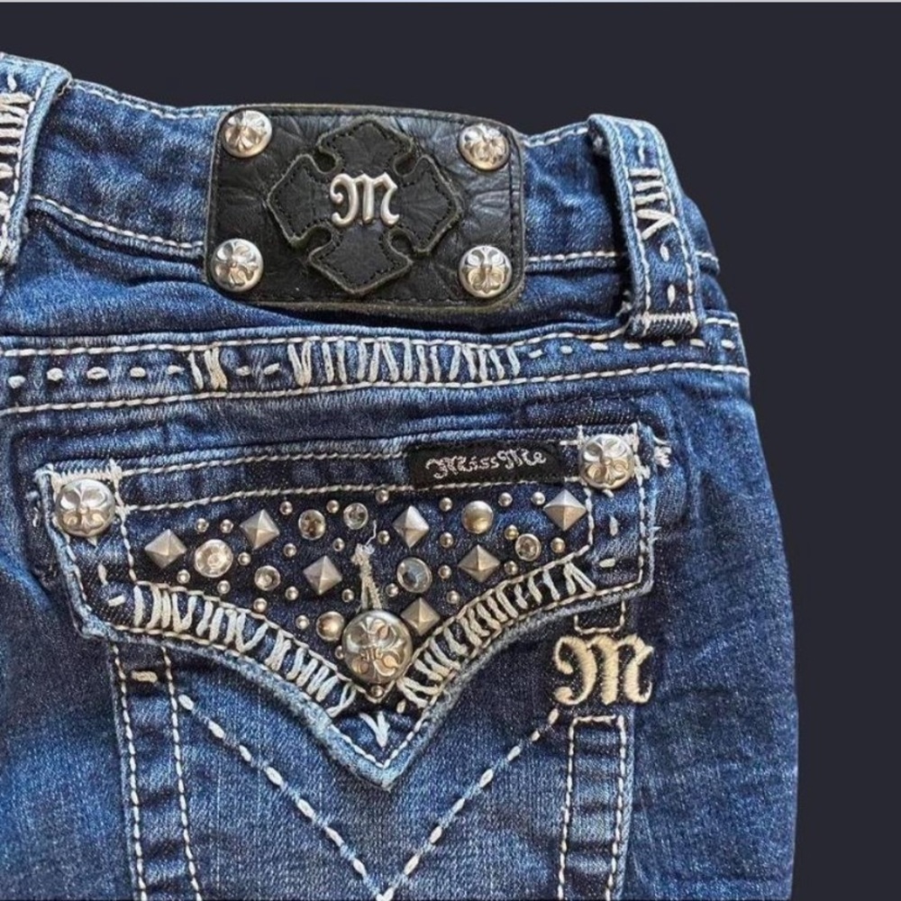 Women's Miss Me Jean’s - Picture 4 of 6